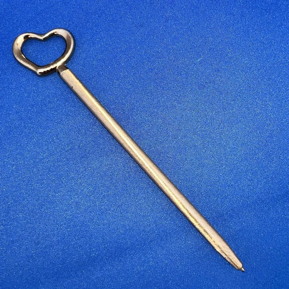 HEART-SHAPE INK PEN vtg writing instrument 1960s golden ballpoint Slim No Ink